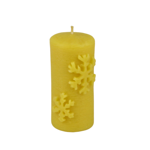 Kerze mit Schneeflocke aus Bienenwachs
